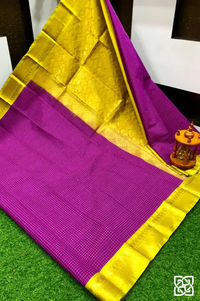 Emerald Green with Red & Gold Jacquard Border – Pure Handloom Cico Gadwal Saree