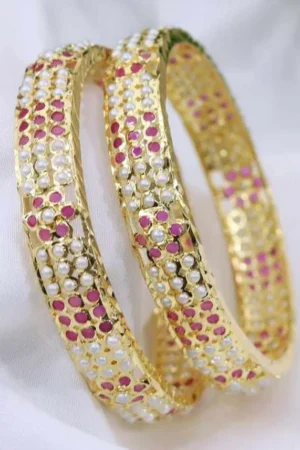 Ishvya Jadau Bangle – Blush Pearl Radiance From The Suttra Series by Dhatu Suttam