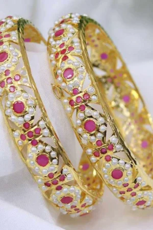 Varnika Jadau Bangle – Rosé Medallion From The Suttra Series by Dhatu Suttam