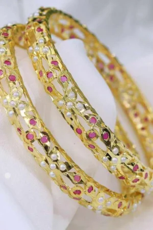 Suyara Jadau Bangle – Forest Emerald Classic From The Suttra Series by Dhatu Suttam