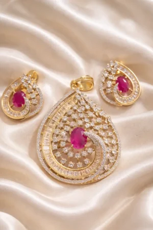 Gulnaar Radiance Paisley Pendant Set