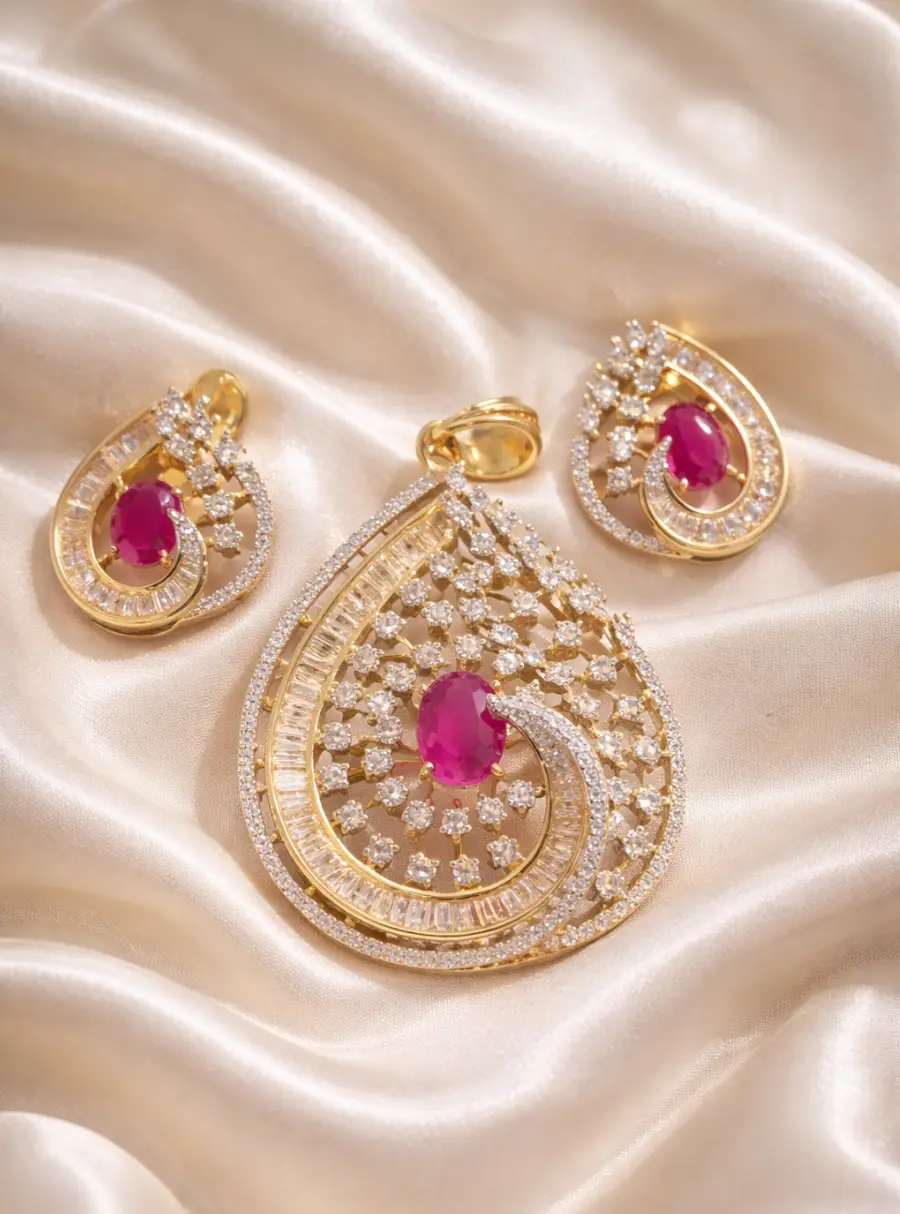 Gulnaar Radiance Paisley Pendant Set