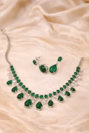 Ariana Emerald Dewdrop Necklace Set