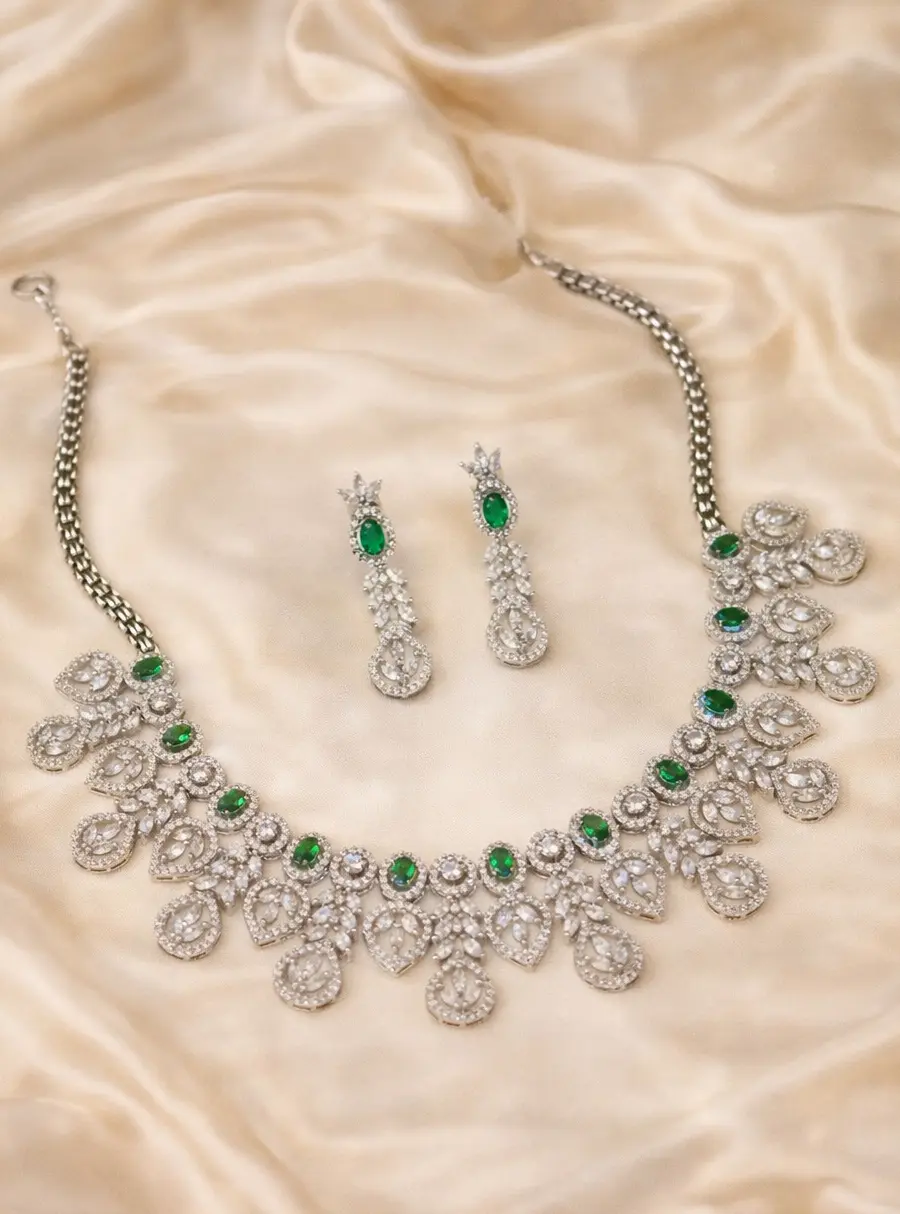 Elara Emerald Filigree Diamond Necklace Set