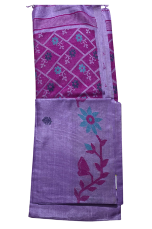 Elegant lavender Matka silk Jamdani saree featuring artistic floral woven motifs, contrast magenta pallu detailing, and a graceful handcrafted ethnic appeal.